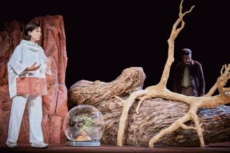 Festival d’Avignon : « La Distance », le voyage dans l’espace de Tiago Rodrigues