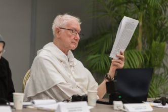 Comment mettre en oeuvre le Synode dans les Eglises locales ? Le Vatican fournit des pistes concrètes