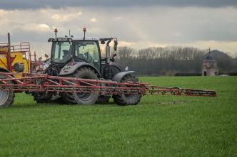 Victime des pesticides, il dénonce la loi Duplomb : "Aujourd'hui, on sait. Donc pour moi, ceux qui continuent, ils sont coupables"