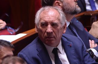 À Chartres, François Bayrou donne les pleins pouvoirs aux préfets pour sabrer dans les dépenses de l'État