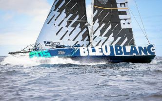 Quand un skipper breton passe juste à côté d'un baleineau... [Vidéo]