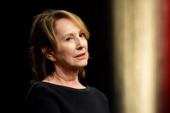 Nathalie Baye : "À son grand regret”, la mère de Laura Smet hospitalisée, elle annule sa venue à un événement