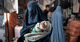 Afghanistan : la CPI émet deux mandats d'arrêt contre des dirigeants talibans pour persécution des femmes