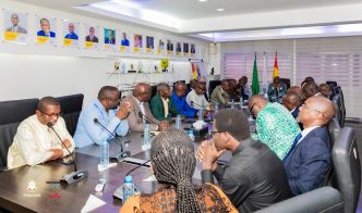 Boycott des activités judiciaires : le Premier ministre rencontre le Barreau de Guinée