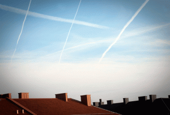 Pollution ou imagination ? Crains les chemtrails ! 