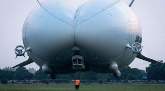 VIDEO. Le plus gros aéronef du monde s'écrase en Angleterre
