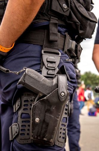 Un policier arrêté avec 12 kilos de cocaïne à l'aéroport d'Orly