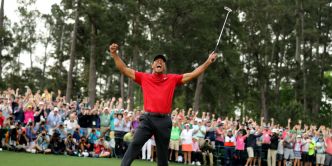 Golf : Tiger Woods remporte le Masters d'Augusta, son 15e titre du Grand Chelem