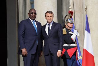 Forum de Paris sur la Paix: Le Président MACRON, reçoit au palais de l'Elysée, M. Macky SALL, Président du Sénégal