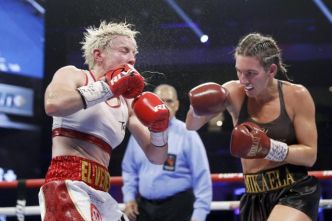 Boxe - Super-plumes - Maïva Hamadouche battue par l'Américaine Mikaela Mayer au bout des dix rounds