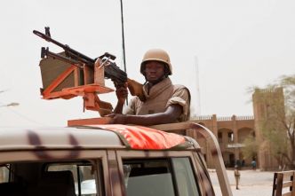 Trois attaques et une quarantaine de morts au Faso