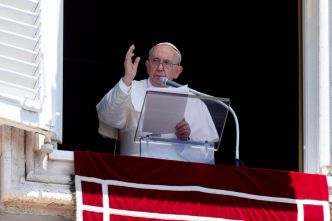 Le pape critique la cruauté des forces russes, questionne l'origine du conflit