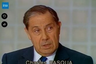 28 février 1989 : Charles Pasqua ne marche pas dans la manip "Salman Rushdie"