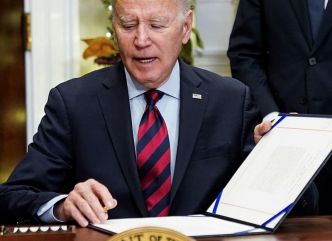 Joe Biden promulgue une loi pour bloquer une grève du rail