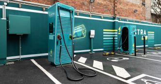 Recharge des véhicules électriques : Ademe Investissement soutient Electra