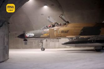 L’Iran dévoile une base aérienne souterraine