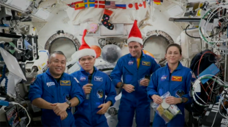 Vidéo : Les astronautes de la Station spatiale internationale vous souhaitent bonheur et joie