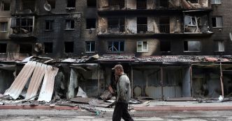 Reconstruction de l'Ukraine : quatre chiffres sur les besoins et les aides internationales