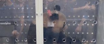 Le premier panda né en France en 2017 a quitté le ZooParc de Beauval dans le Loir-et-Cher et décollé pour rejoindre la Chine sous les applaudissements de ses admirateurs ... dont Brigitte [...]