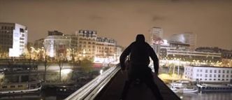 Paris : Un adolescent de 16 ans entre la vie et la mort après avoir tenté de faire du "surf" sur le toit d'une rame du métro de la ligne 6
