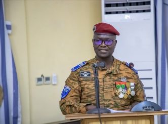 Terrorisme : Le général Coulibaly se réjouit de loffensivité des troupes mais appelle à lunité et à la vigilance (AIB)