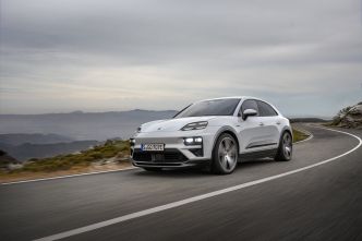 Porsche dévoile sa nouvelle voiture électrique, avec deux nouveautés bien pratiques