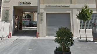 Alerte à la bombe dans un lycée d'Avignon en pleine nuit : l'internat évacué, les démineurs appelés sur place