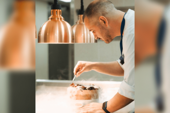 TÉMOIGNAGE. "Un pic d'émotions" : une deuxième étoile au guide Michelin 2024 pour le chef cuisinier Alan Taudon originaire de Limoges