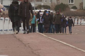 À Saint-Pierre et à Miquelon, une marche bleue pour sensibiliser au dépistage du cancer colorectal