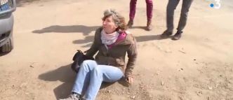 Une journaliste de France 3 Occitanie projetée au sol par une gendarme lors d'un reportage près de Castres dans le Tarn: "Vous n'avez pas le droit de nous empêcher de travailler !"