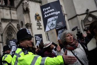 Affaire Assange : Zakharova dénonce la «farce» de la justice britannique