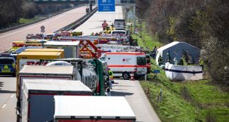 Allemagne : au moins cinq morts dans l’accident d’un car sur une autoroute