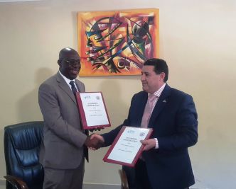 Accord de partenariat entre EM Gabon -Université et Setym international pour former les agents de l'Etat gabonais