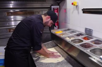 "C'est le savoir-faire qui compte" : ce pizzaïolo de Nice classé parmi les meilleurs au monde