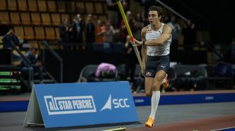 Athlétisme : le perchiste suédois Armand Duplantis porte son record du monde à 6,24 m