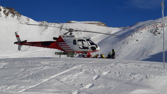 "C'est un miraculé" : un skieur fait une chute de 500 mètres et s'en sort avec une simple fracture à la jambe