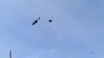Les répétitions du défilé militaire tournent au drame : deux hélicoptères entrent en collision, aucun survivant, les terribles images de l'accident