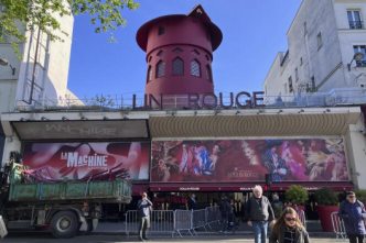 Paris: Le Moulin Rouge a perdu ses ailes