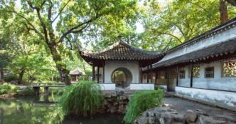 Ce sublime endroit de 10 000 m² méconnu des Yvelines est le seul jardin traditionnel chinois privé de France