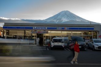 Japon: une ville va cacher une vue sur le Mont Fuji pour éviter le surtourisme