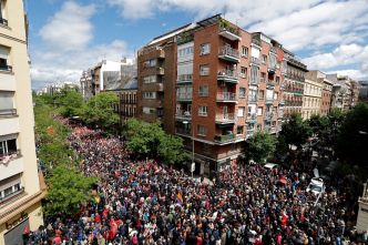 Espagne: mobilisation socialiste pour demander à Sanchez de ne pas démissionner