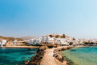 Sans touristes et moins chère que Santorin, cette île est un paradis bien caché en Méditerranée