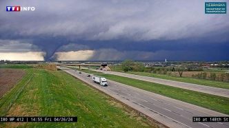 VIDÉO - "À partir du plancher, il n'y a plus de maison" : les dégâts des tornades dans le Midwest américain | TF1 INFO