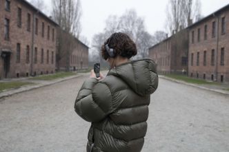 A Auschwitz-Birkenau, les élèves de Clichy-sous-Bois face à la mémoire vivante de la Shoah