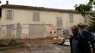 Liaison est-ouest d'Avignon (LEO): des toitures "vandalisées", les riverains dénoncent les prémices d'une démolition