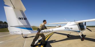 L’US Air Force teste l’avion électrique Pipistrel Velis Electro.