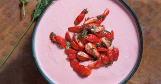 La recette gourmande et ultra facile à faire de la mousse aux fraises de Laurent Mariotte, parfaite pour la saison
