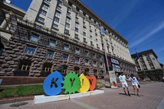 Guerre en Ukraine : Kiev poursuit le démantèlement de monuments célébrant « l'amitié » avec Moscou
