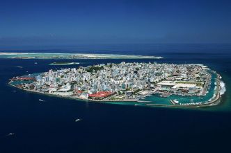 Maldives : un adolescent de 14 ans vole un bateau pour sauver sa petite amie