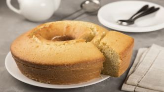 Recette gâteau au yaourt facile : Julie Andrieu partage ses astuces pour le réussir à tous les coups !